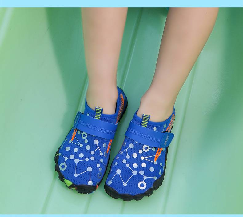 Kids' Quick-Dry Anti-Slip Water Shoes – Breathable Magic Strap Design For Beach, Pool & Outdoor Play_voghion.com