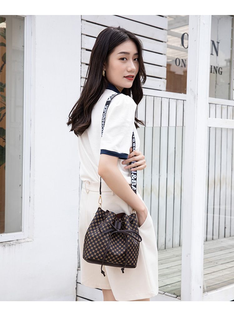 Women's Bags Bucket Bag Temperament Women's Large Capacity New Style Trendy Personality Drawstring Commuter Bag Fashion Trend Shoulder Messenger Bag_voghion.com