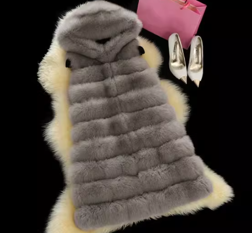 Kunstpelzweste mit Kapuze für Damen – Langer Streetwear-Mantel, plüschige, fuchsähnliche Textur, trendige Oversize-Passform, unverzichtbar für den urbanen Lagenlook_voghion.com