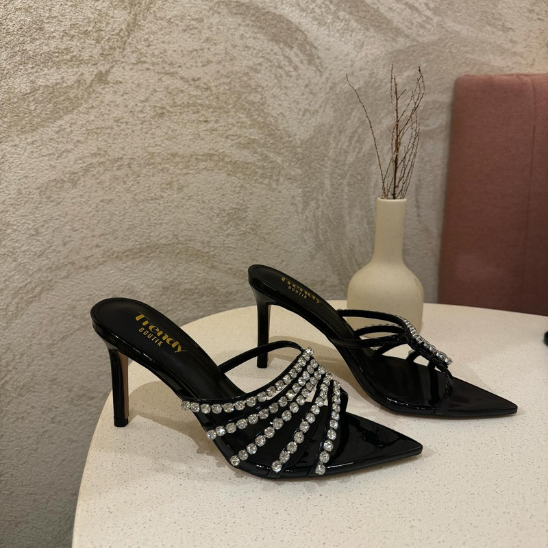 Dam sommar nya strass öppen tå tunna rem spetsiga halvhalsade höga klackar stilett mångsidiga sexiga mode sandaler_voghion.com