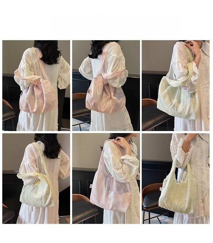 Borsa a tracolla grande e capiente in tela floreale autunno/inverno 2025, versatile e alla moda_voghion.com