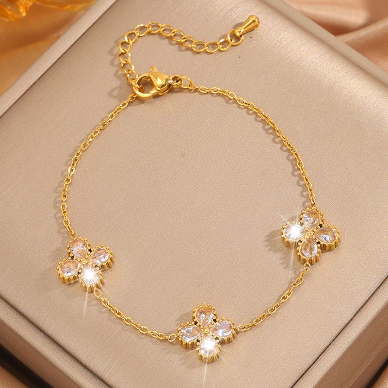 Modisches Armband mit eingelegtem Wassertropfen-Diamant und vierblättrigem Kleeblatt für Frauen, leichtes Luxus-Nischenarmband aus Titanstahl,_voghion.com