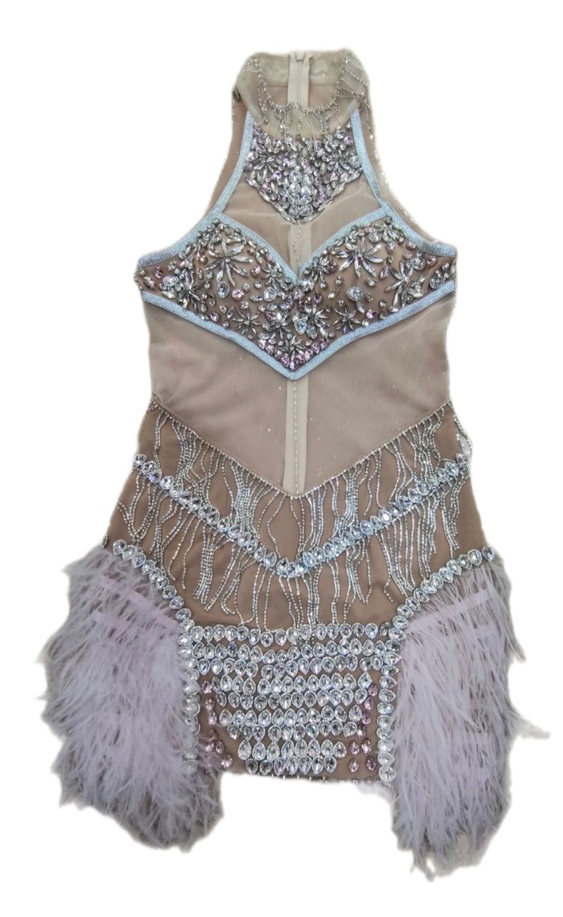 Elegante abito senza maniche in rete con paillettes e finiture in piume per feste ed eventi serali – Mini abito aderente sexy con scollo a V e decorazioni in strass_voghion.com