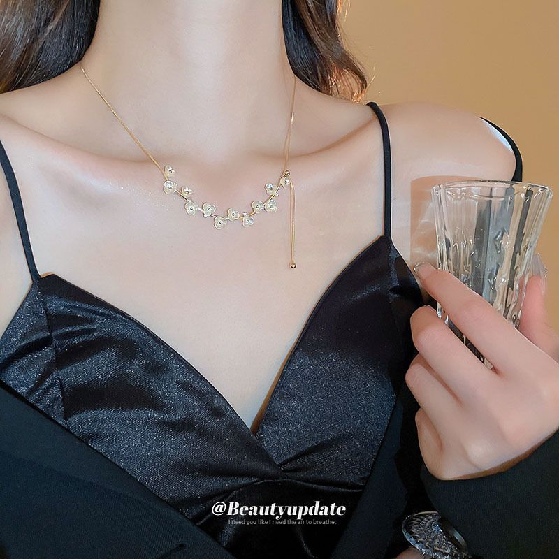 Echt vergoldete Blume eingelegte Diamantperlenkette High-End einfache Schlüsselbeinkette Nischenmode Exquisite Neu_voghion.com
