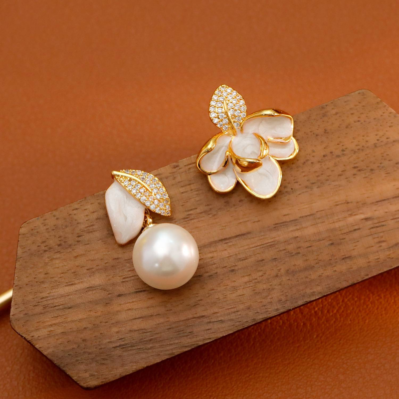 Women's Jewelry Enamel Oil Drip Asymmetrical Earrings Light Luxury Commuter Diamond Leaf Pearl Earrings Autumn And Winter_voghion.com