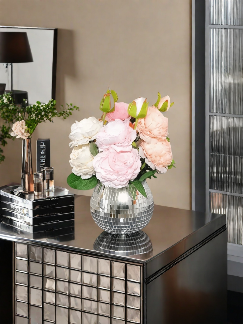 Die Mosaik-Spiegelvase „Dance Floor Ball“ ist ein exquisites Wohndekorstück für Balkone und Küchen und eine einzigartige Ergänzung für stilvolle Räume._voghion.com