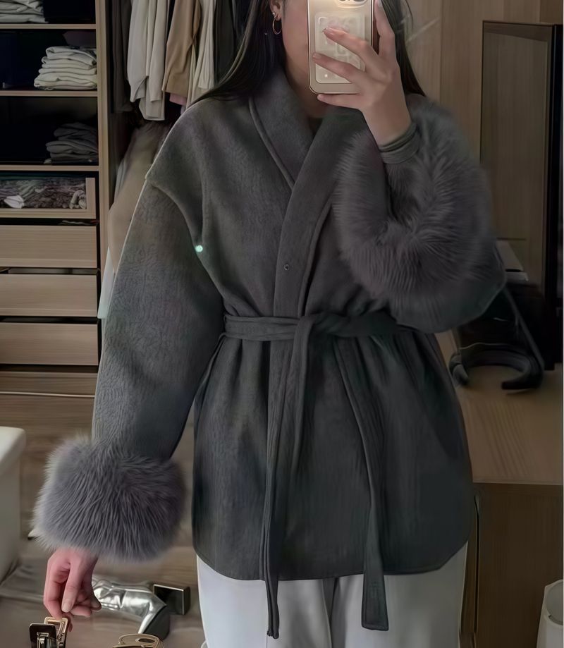 Trenchcoat aus Wollmischung – Langer Damenmantel mit übergroßem Revers und Gürteldetail für elegante und lässige Kleidung_voghion.com