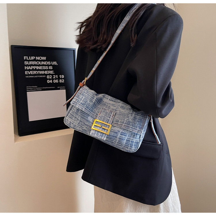 Sac Baguette en Denim délavé rétro, nouveau Design de Niche, sac sous les bras Simple pour les déplacements, sacoche décontractée pour femmes, 2023_voghion.com