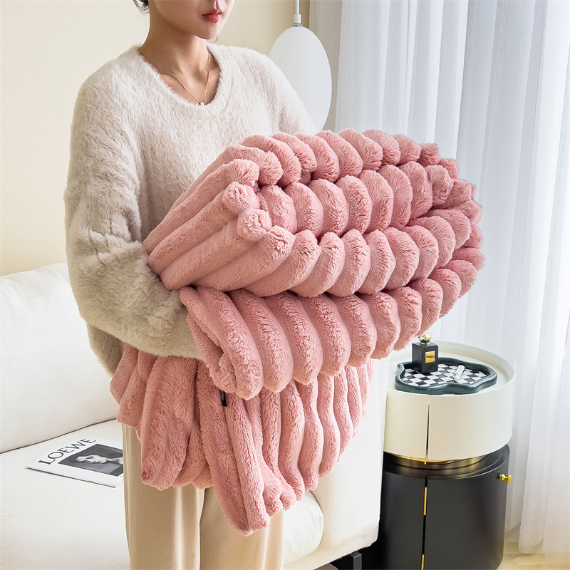 Effen konijnenpluche deken op bed, herfst en winter, verdikte dubbellaagse dutjesdeken, vrijetijdsairconditioningdeken_voghion.com