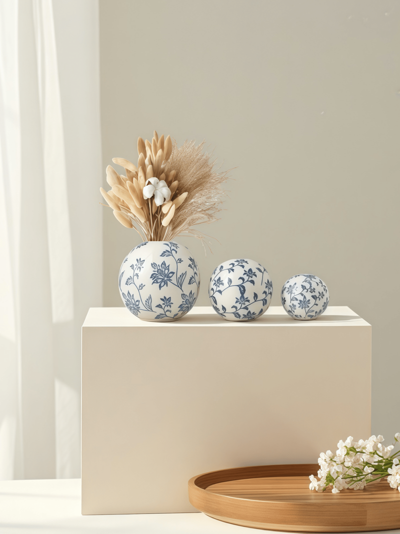 1pc Chinese Style Blue And White Porcelain Design Round Ball Ceramic Vase Is Suitable For Classical Style Scene Ornaments Flower Arrangement Vase_voghion.com
