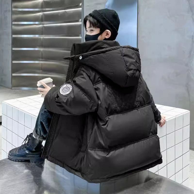 Rote wattierte Winterjacke mit Kapuze für Jungen – Dicker Daunenmantel aus Baumwolle für große Kinder, trendiger Buchstabendruck, warm und stylisch (130–170 cm)_voghion.com