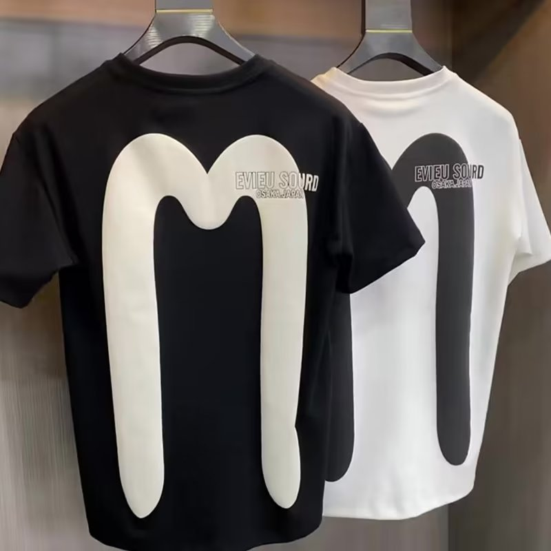 Forårs kortærmet T-shirt Herremode Stort bogstav Rundhalset Graffiti Netværk Rødt Par Alsidig Løs Top_voghion.com