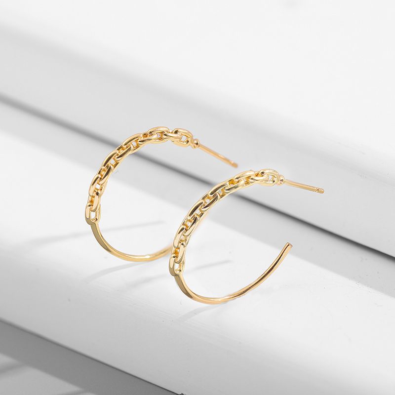 Popular Design Geometric Twisted Earrings Net Celebrity C Shaped Earrings Matte Earrings_voghion.com