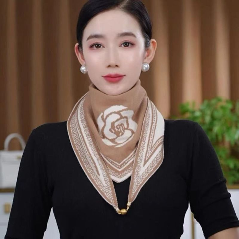 Autumn Winter New Fashionable Elegant Korean Style Versatile Knitted Camellia Color Block Magnetic Buckle Triangle Scarf_voghion.com