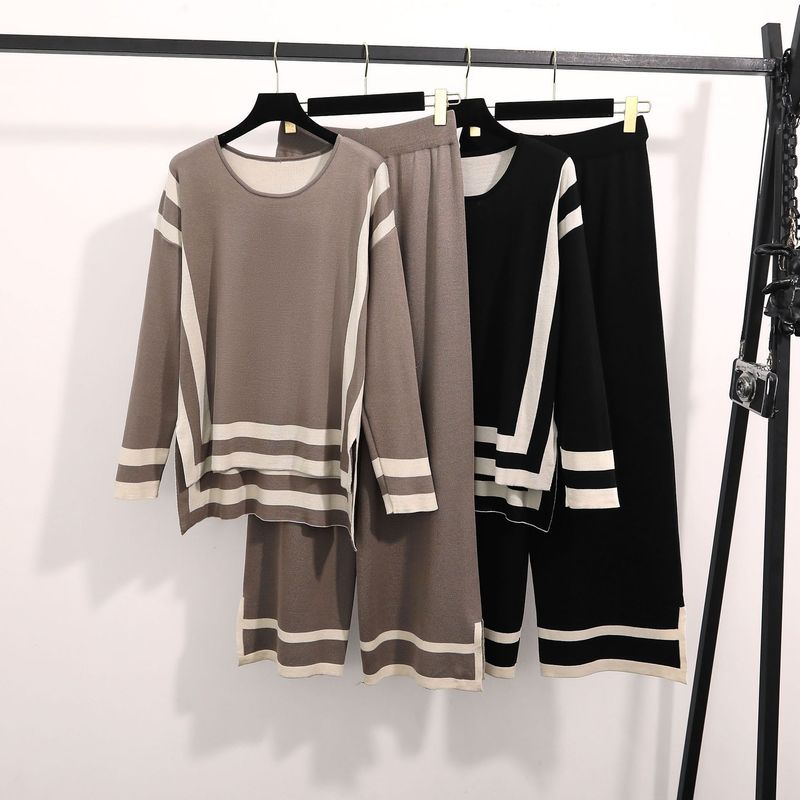 Damenbekleidung, modisch, schlicht, mit lockeren, langärmeligen Oberteilen, hoher Taille, schmale Hose mit weitem Bein, gestrickter zweiteiliger Anzug_voghion.com
