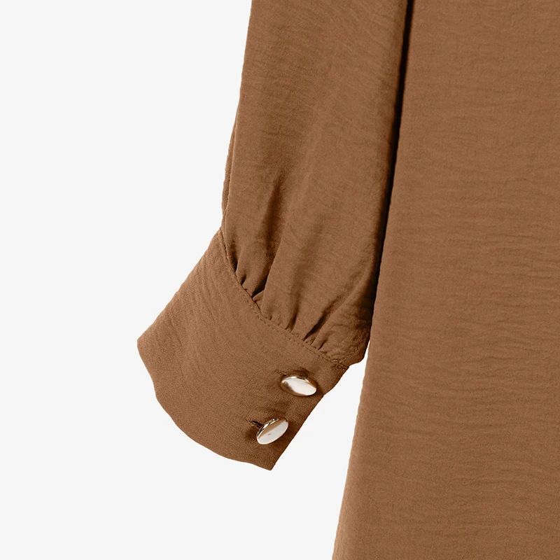 Abito da donna a due pezzi, alla moda ed elegante, tinta unita, con spacchi laterali, camicia lunga, pantaloni a gamba larga e vestaglia._voghion.com