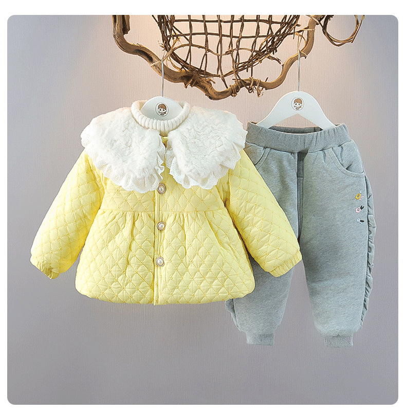 Dicker, wattierter Winteranzug für Babys. Gepolsterter, wattierter Mantel für Babys. Zweiteiliger Baby-Ausflugsanzug_voghion.com