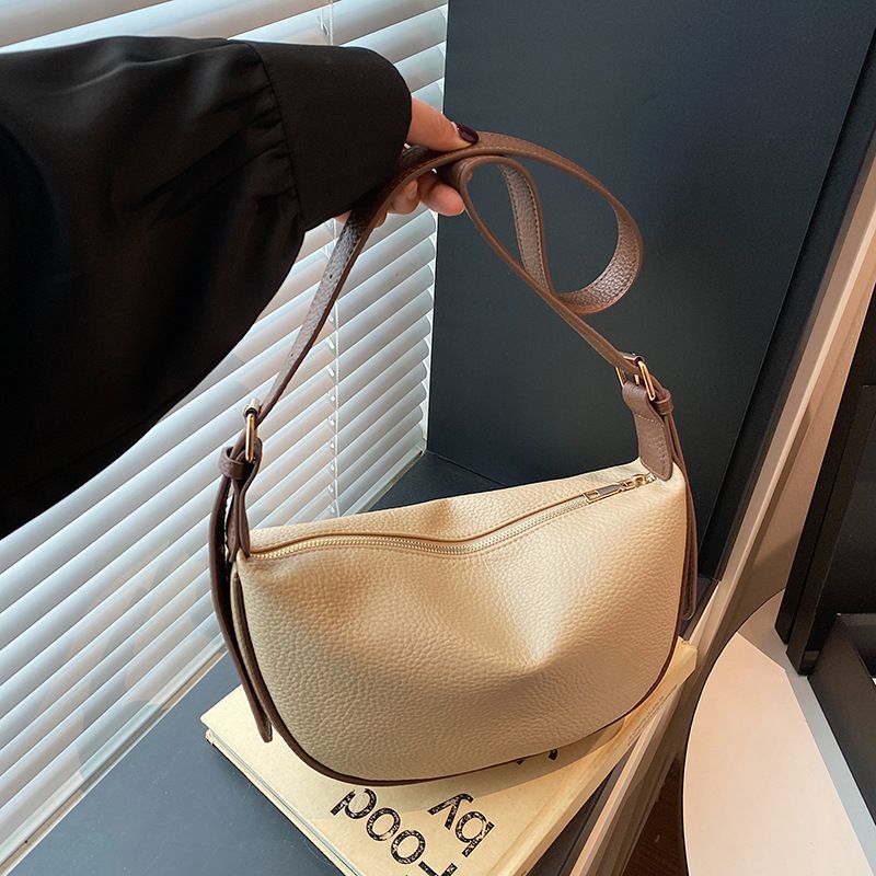 New Casual Phone Crossbody For Women, Niche High-end Dumpling Bag, Lightweight Soft Leather Wide Strap Shoulder Bag_voghion.com