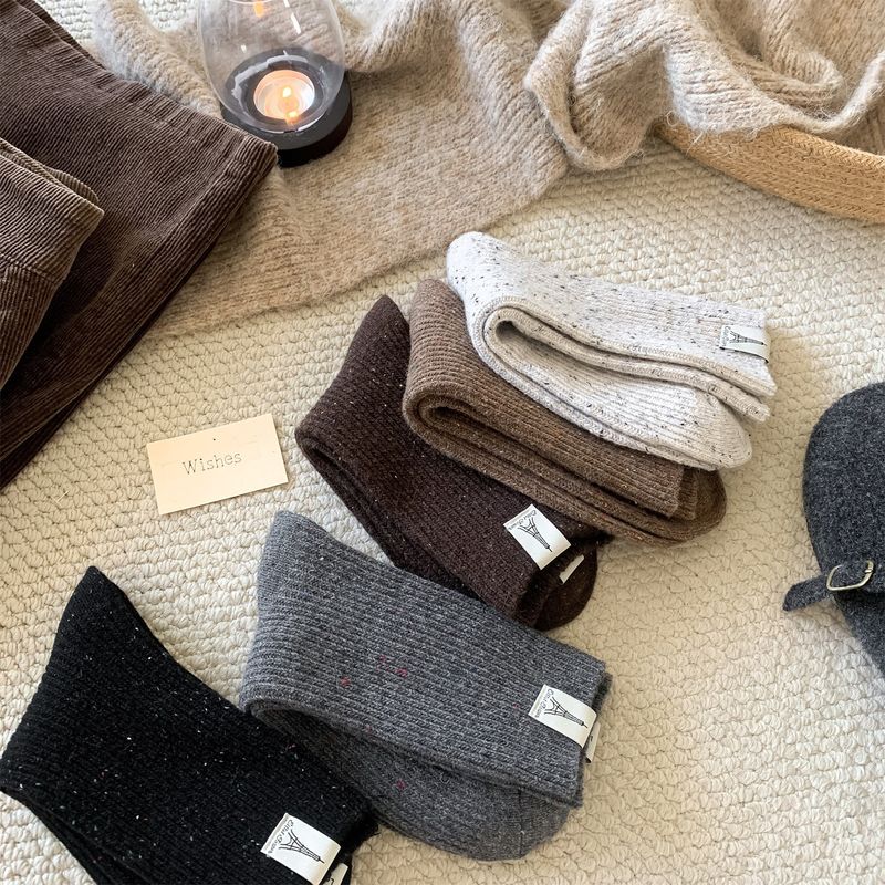Damensocken Herbst und Winter Verdickte warme Wollsocken Stapelsocken Mittelrohrsocken Einfarbig_voghion.com