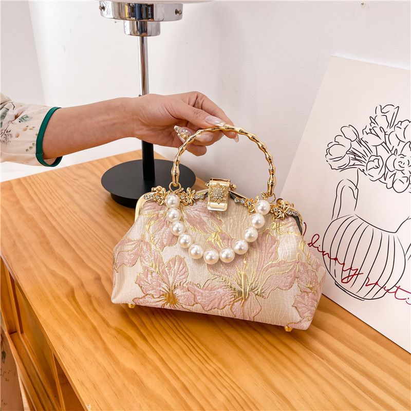 Nuova borsa da donna in stile cinese con tracolla e chiusura in oro, cheongsam e perle_voghion.com