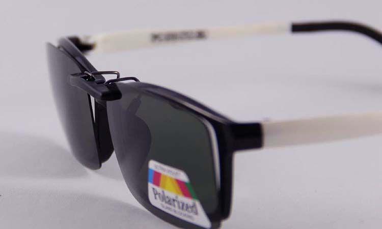 Neuheiten UV400 Polarisierte Clip-on-Sonnenbrille für Herren und Unisex, tiefgrüne Gläser, Aviate Drive Sonnenbrille für Damen_voghion.com