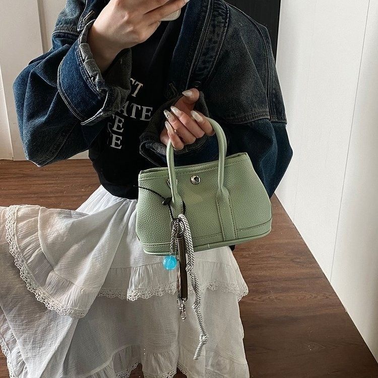 Sac à main tendance printemps-été 2025 pour femmes, sacoche élégante à bandoulière, couleur vive, polyvalente, petit format_voghion.com