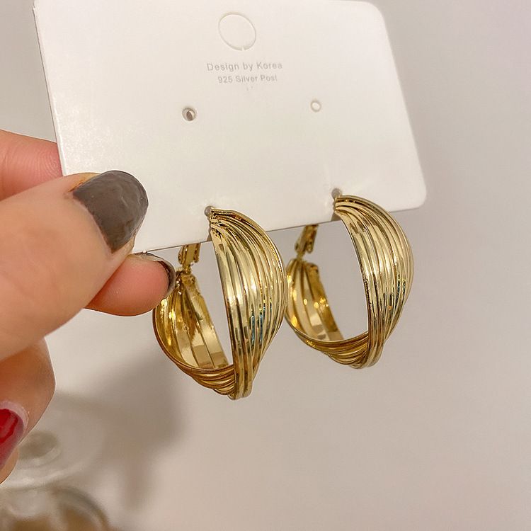 Ago d'argento Metallo Vento Circolare Geometrico Moda Pendolarismo Semplicità Semplice Cerchio Personalizzato Temperamento Di Alta Gamma_voghion.com