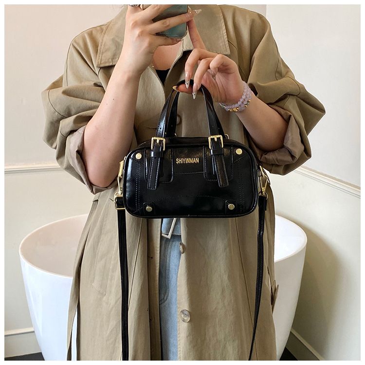Women's Stylish Soft Shoulder Bag For Daily Commute - Minimalist Design, Versatile Crossbody & Single Strap Purse In Black, Brown, Red, White_voghion.com