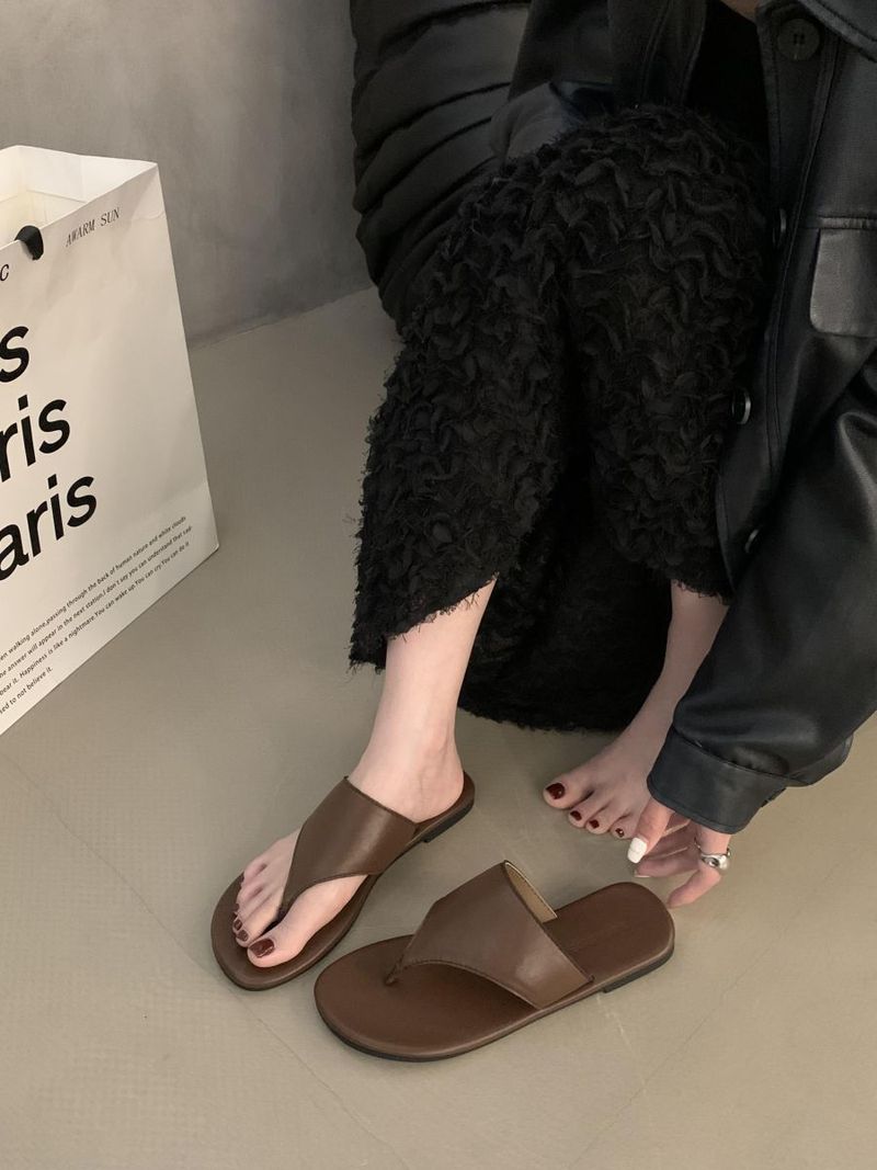 Small Niche Flat Bottomed Flip Flops For Women, Wearing 2025 New Summer Fashion Roman Shoes, Sandals, Beach Shoes_voghion.com