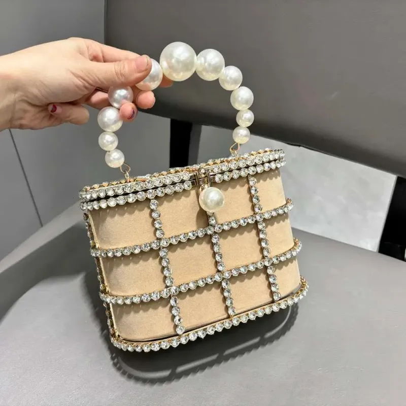 2025 Handle Evening Purses And Handbag Designer Shoulder Shiny Crystal Rhinestone Clutch Purse Bucket Bag_voghion.com