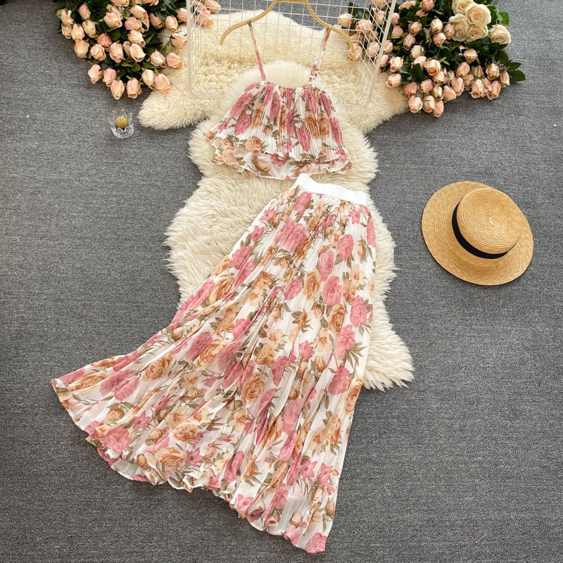 Damen-Urlaubsanzug mit Hosenträgern, kurzes Oberteil für Frauen, schwere Industrie, plissierter Chiffonrock, süßes Blumenmuster, zweiteilig_voghion.com