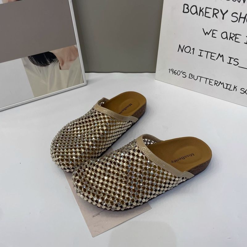 Baotou Water Diamond Mesh Respirável 2025 Verão Nova Moda Versátil Leve Estilo Luxo Chinelos Indústria Pesada_voghion.com