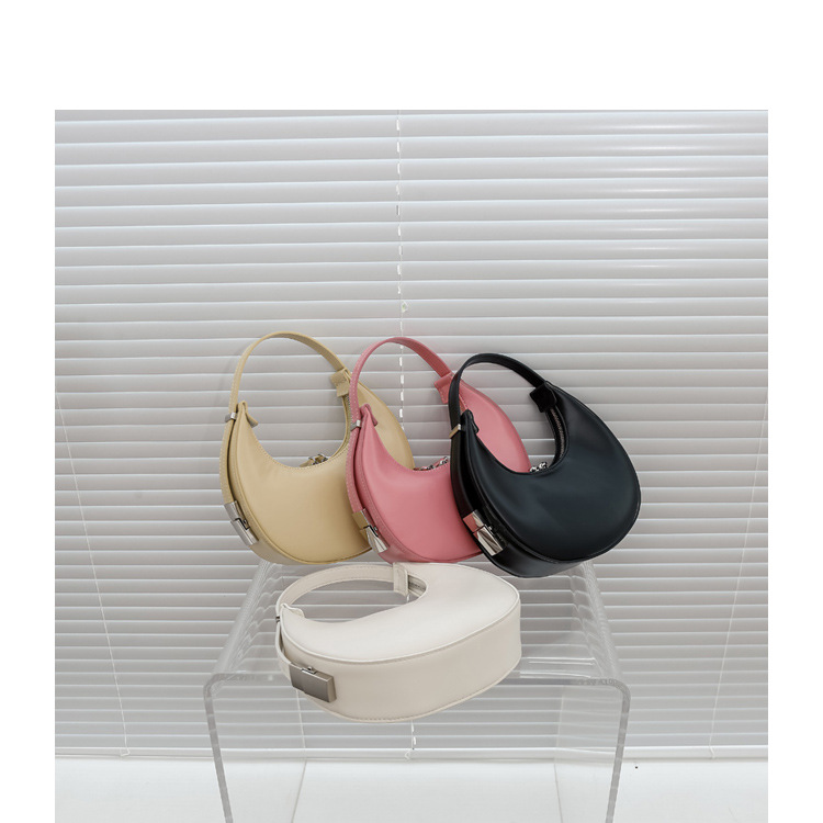 Borsa a tracolla da donna alla moda e personalizzata a mezzaluna estiva stile scuro 2024 dal design di nicchia coreano sotto le ascelle_voghion.com