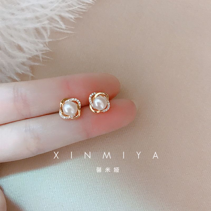 Orecchini a bottone in argento con perle coreane per donna, eleganti e di alta qualità, alla moda_voghion.com