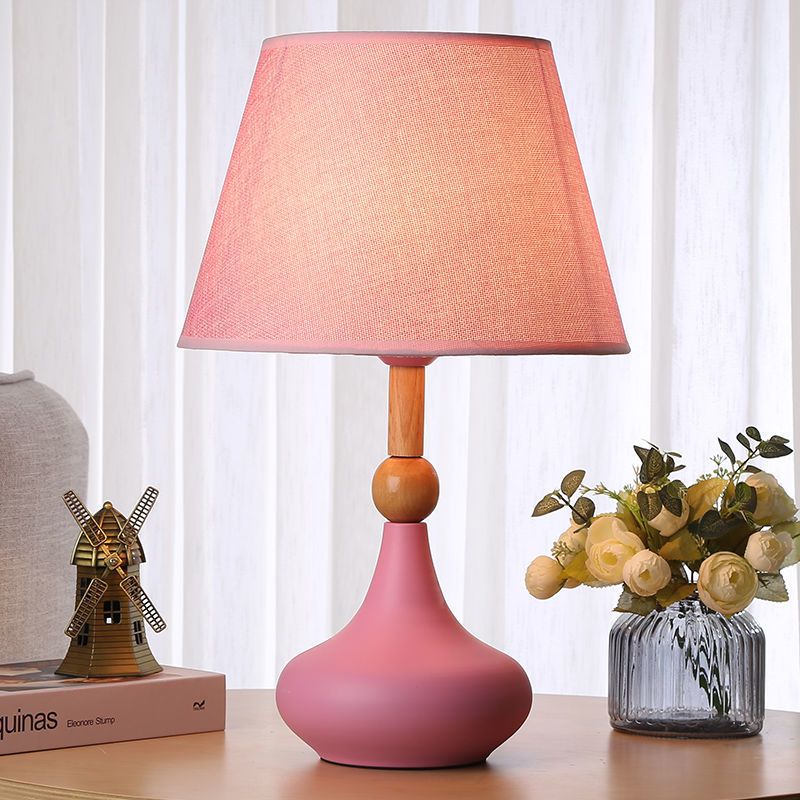 Lampada da comodino con telecomando, stile nordico, per camera da letto, stile americano, moderno, semplice, accogliente e creativo._voghion.com