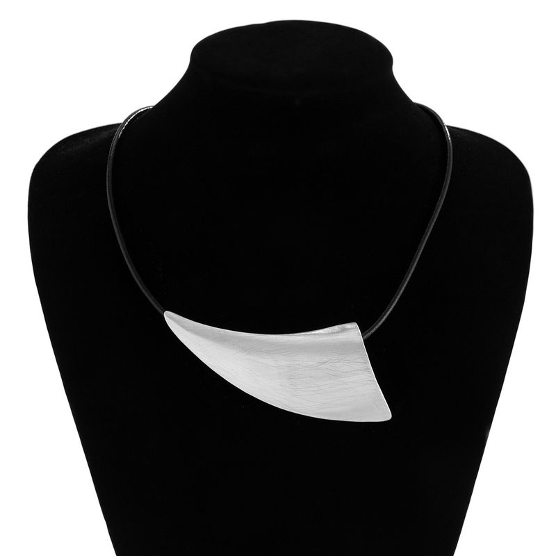 1pc Metallic Geometric Pendant Collar Rope Necklace For Women And Men Fashion Casual Street Party Jewelry_voghion.com
