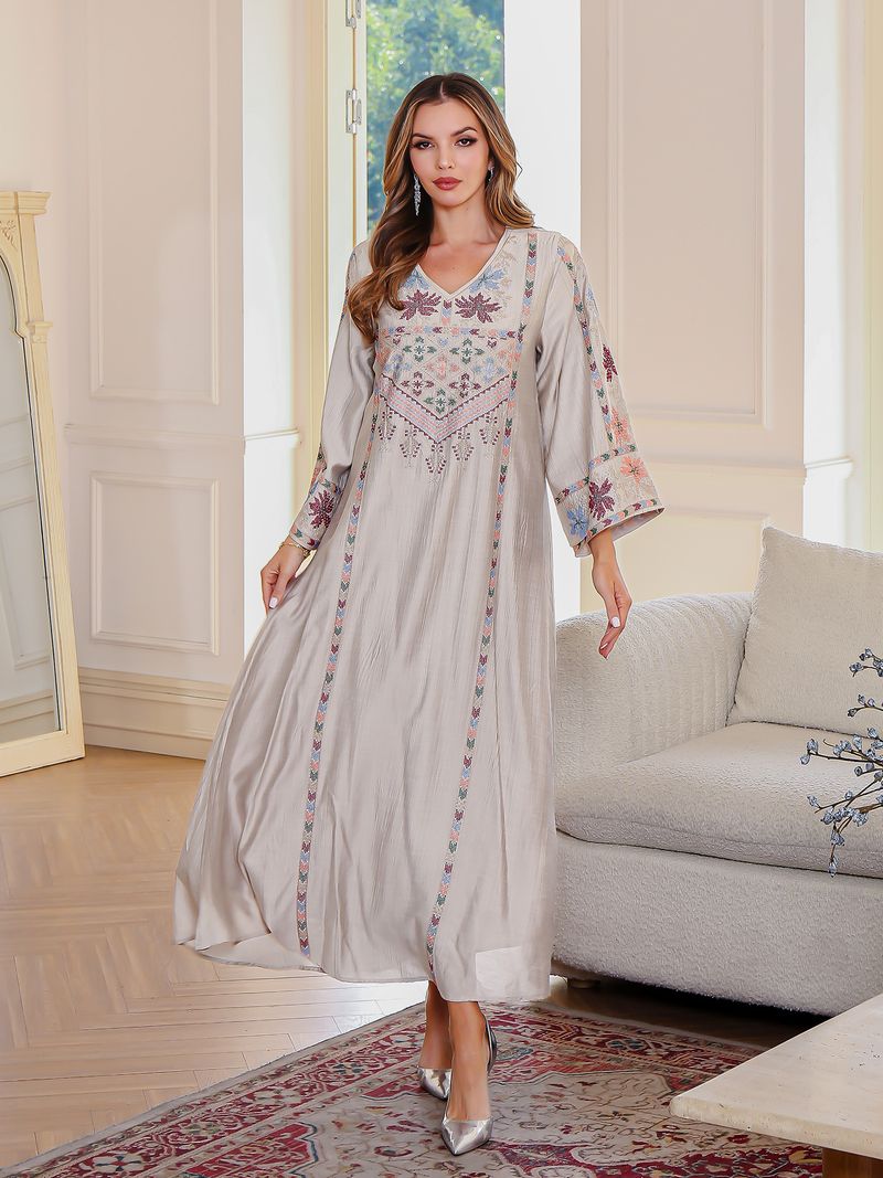Damenbekleidung Muslimische elegante Kleider Kleidung für Damen aus dem Nahen Osten Abaya bestickte Roben_voghion.com