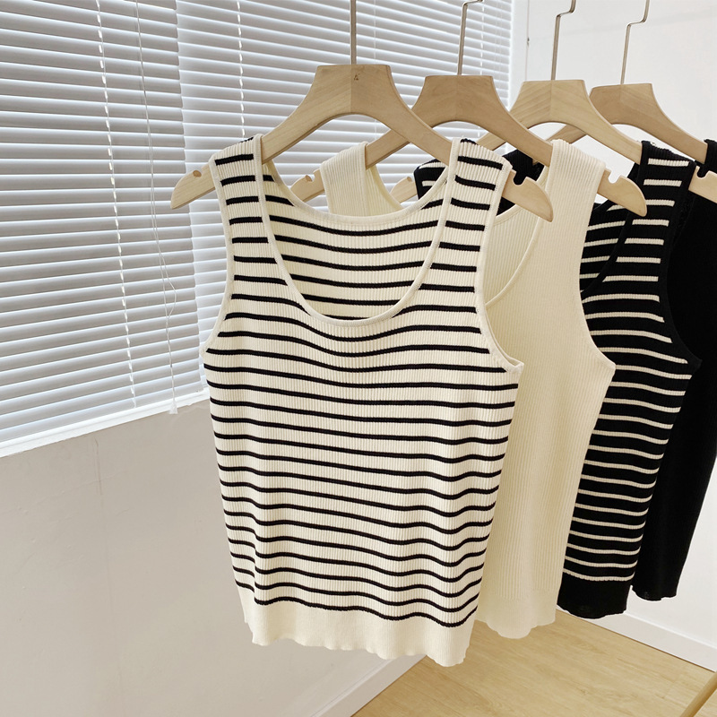 Damenbekleidung: Unterhemd aus Eisseide mit U-Ausschnitt für Damen im Sommer, ärmelloses Oberteil mit Strickunterteil, schmal geschnittenes Camisole_voghion.com