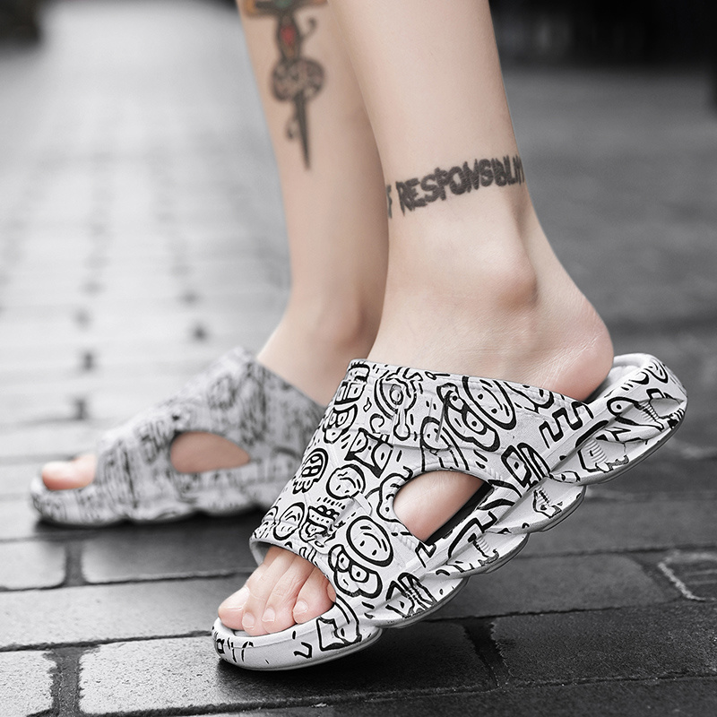 Men Slipper for Indoor Outdoor Sandals Open Toe Pillow Beach Slippers for Summer External Wear_voghion.com