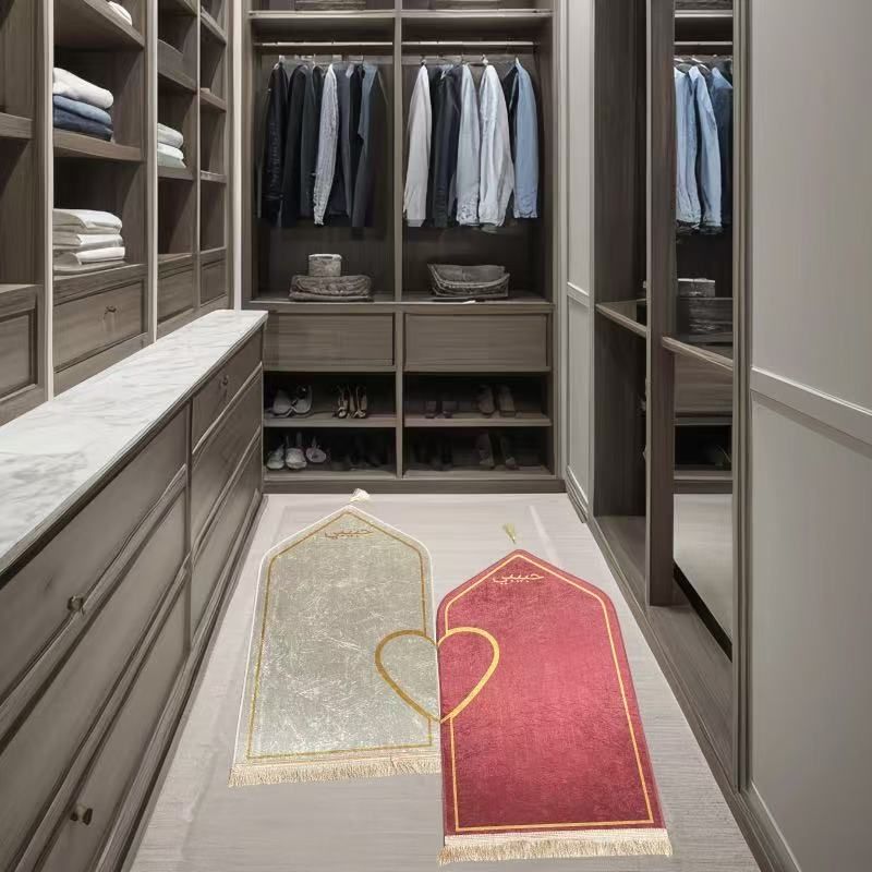 Set di tappeti da preghiera per coppie - Tappetini da preghiera islamici coordinati con design eleganti per coppie musulmane, ideali per l'unità spirituale e come regalo_voghion.com