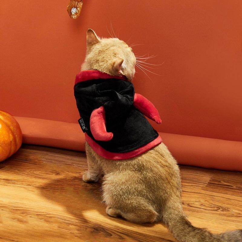 Kleine hond kat Halloween persoonlijkheid grappig kostuum mantel huisdier demon transformatie outfit_voghion.com