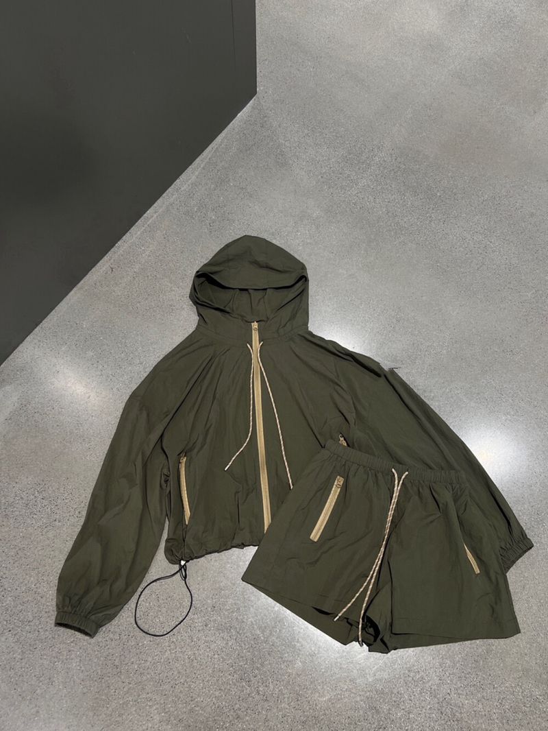 Ensemble deux pièces de style européen pour l'été 2024, veste légère ample et short de protection solaire, tenue de sport décontractée pour_voghion.com
