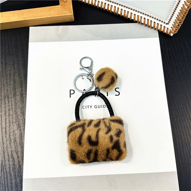 Portachiavi con ciondolo per borsa, motivo leopardato, creativo, per studenti, con ciondolo in peluche e cartone animato, portachiavi per auto, ciondolo con palla di pelo, accessori_voghion.com