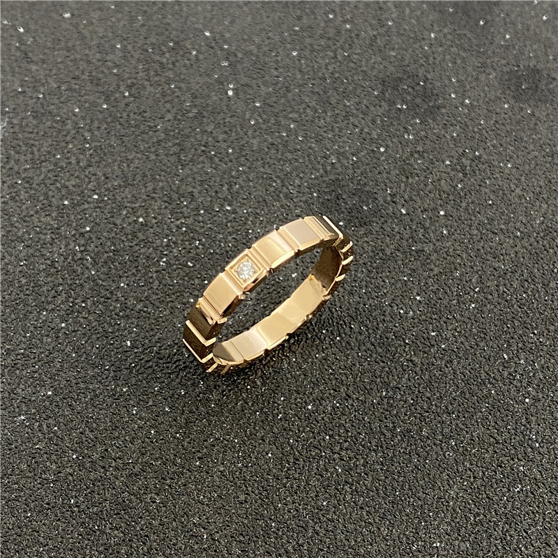 Anello di ghiaccio classico con scultura CNC di design Chopin, mezzo diamante, diamante singolo, quadrato, intarsiato a mano, anello per coppia_voghion.com