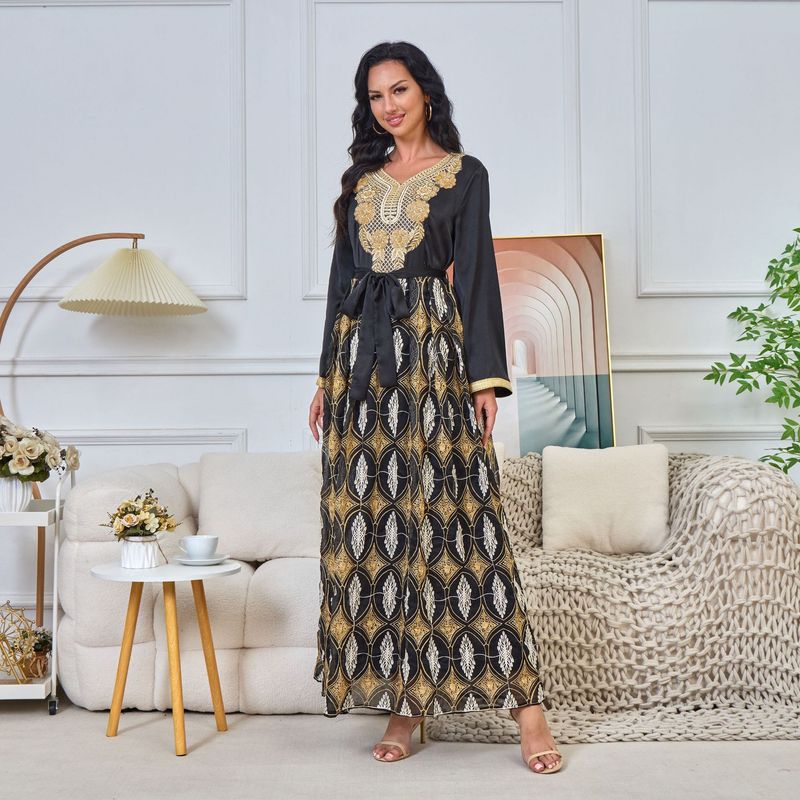 Mt181 Muslim Summer New Robe Dubai Embroidery Elegant And Dignified V-Neck Dress_voghion.com