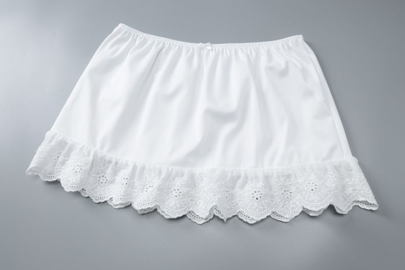 Ubrania damskie w stylu europejskim i amerykańskim 2024 lato nowy produkt moda krótki odsłonięty top z krótkim rękawem dopasowany krój_voghion.com