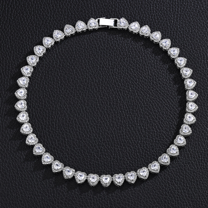 Collana con catena cubana hip hop per uomo e donna con ciondolo in zircone a forma di cuore, collana in lega per uno stile street alla moda_voghion.com