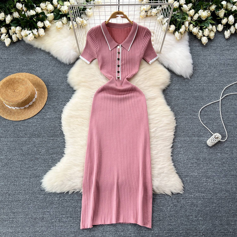 Abbigliamento da donna, abito di alta qualità per le donne, nuovo design, colore abbinato, a maniche corte, colletto polo, vestibilità aderente, gonna lavorata a maglia sui fianchi_voghion.com