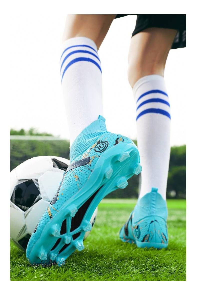 2025 New Men's 33-46 Football Shoes Outdoor Fashion Sports Shoes Youth And Adult Football Shoes European Size 35-46_voghion.com