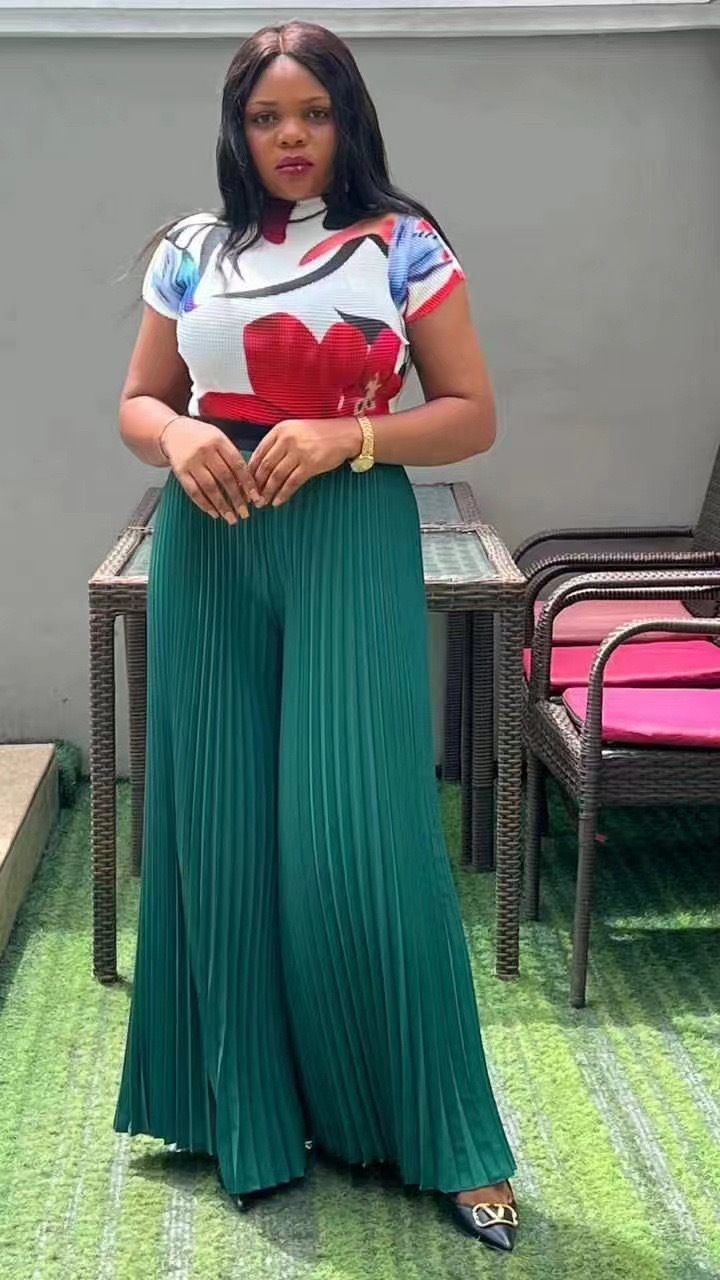 Women's Clothing Print Short Sleeved Wide Leg Pants Two Piece Suit_voghion.com